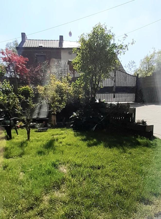 La P'Tite Maison 샤를루아 외부 사진