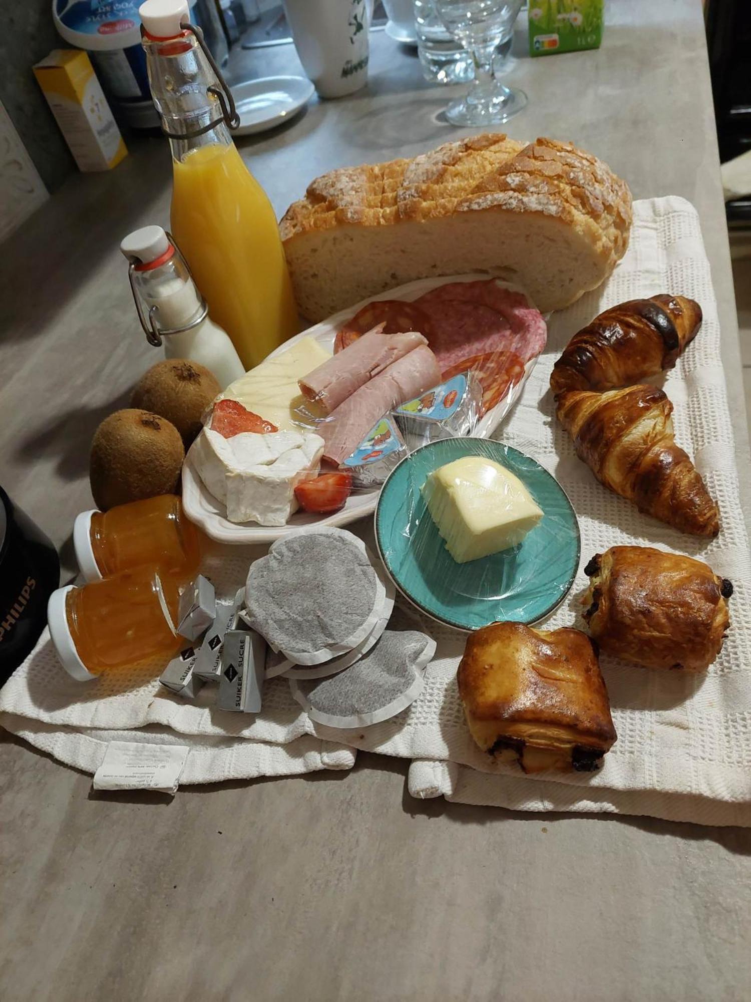 La P'Tite Maison 샤를루아 외부 사진